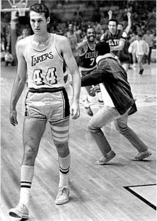 ewc电竞世界杯官网-最成功的失败者溘然长逝，韦斯特教后辈坚持最重要