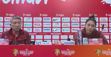 电竞世界杯-宫鲁鸣：中国女篮的内线是世界级，但没有外线不会是强队